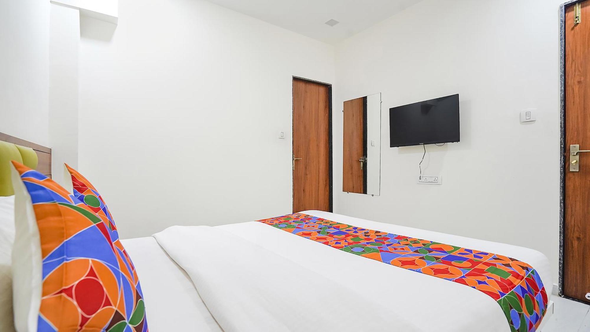 Fabhotel Vishala In Ahmedabad Exterior foto