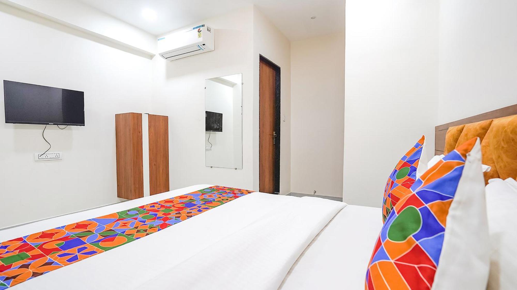 Fabhotel Vishala In Ahmedabad Exterior foto