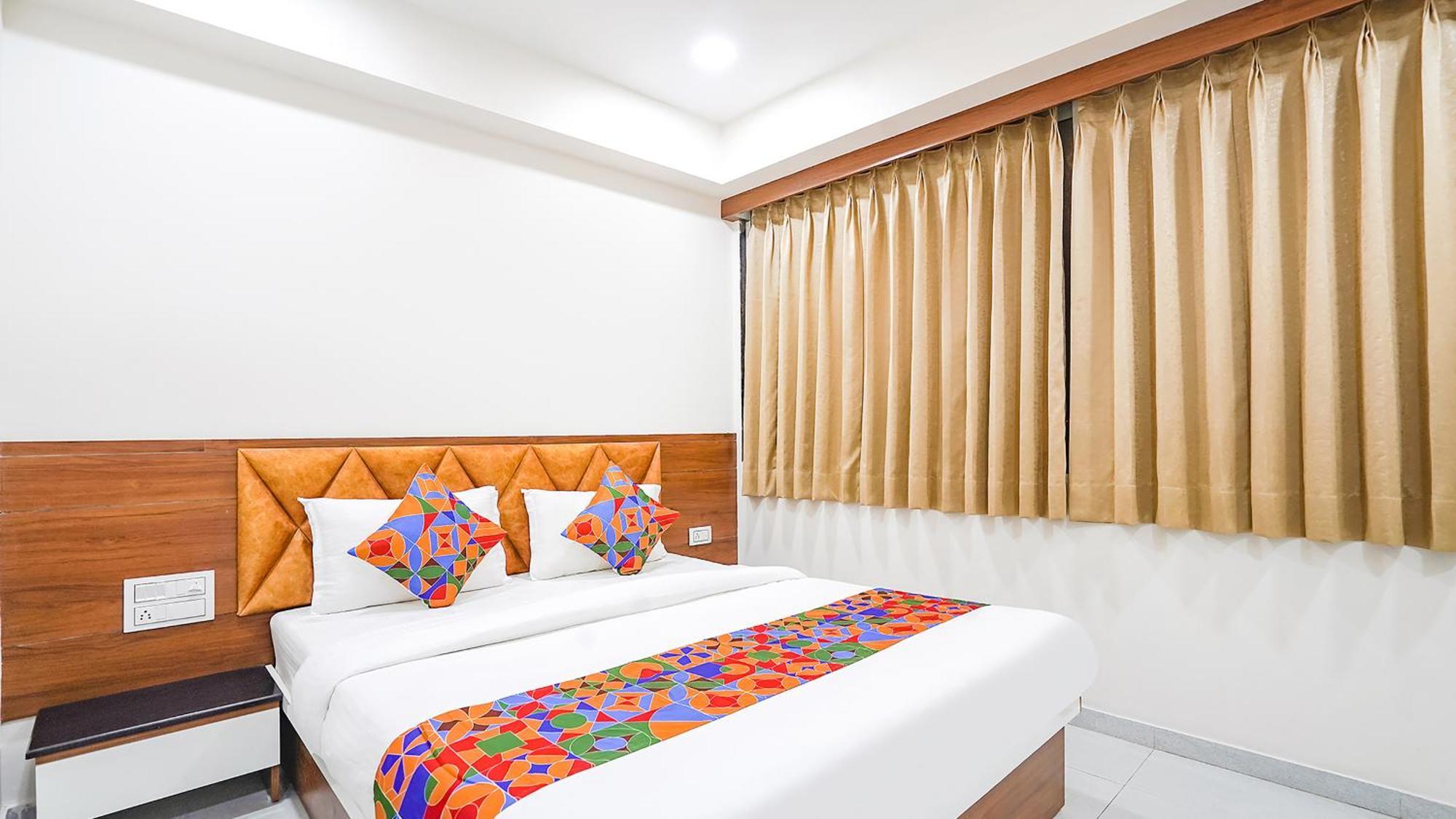 Fabhotel Vishala In Ahmedabad Exterior foto